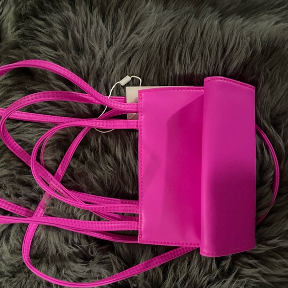 Small Azalea Telfar Bag ๐๐ - Picture 3 of 5